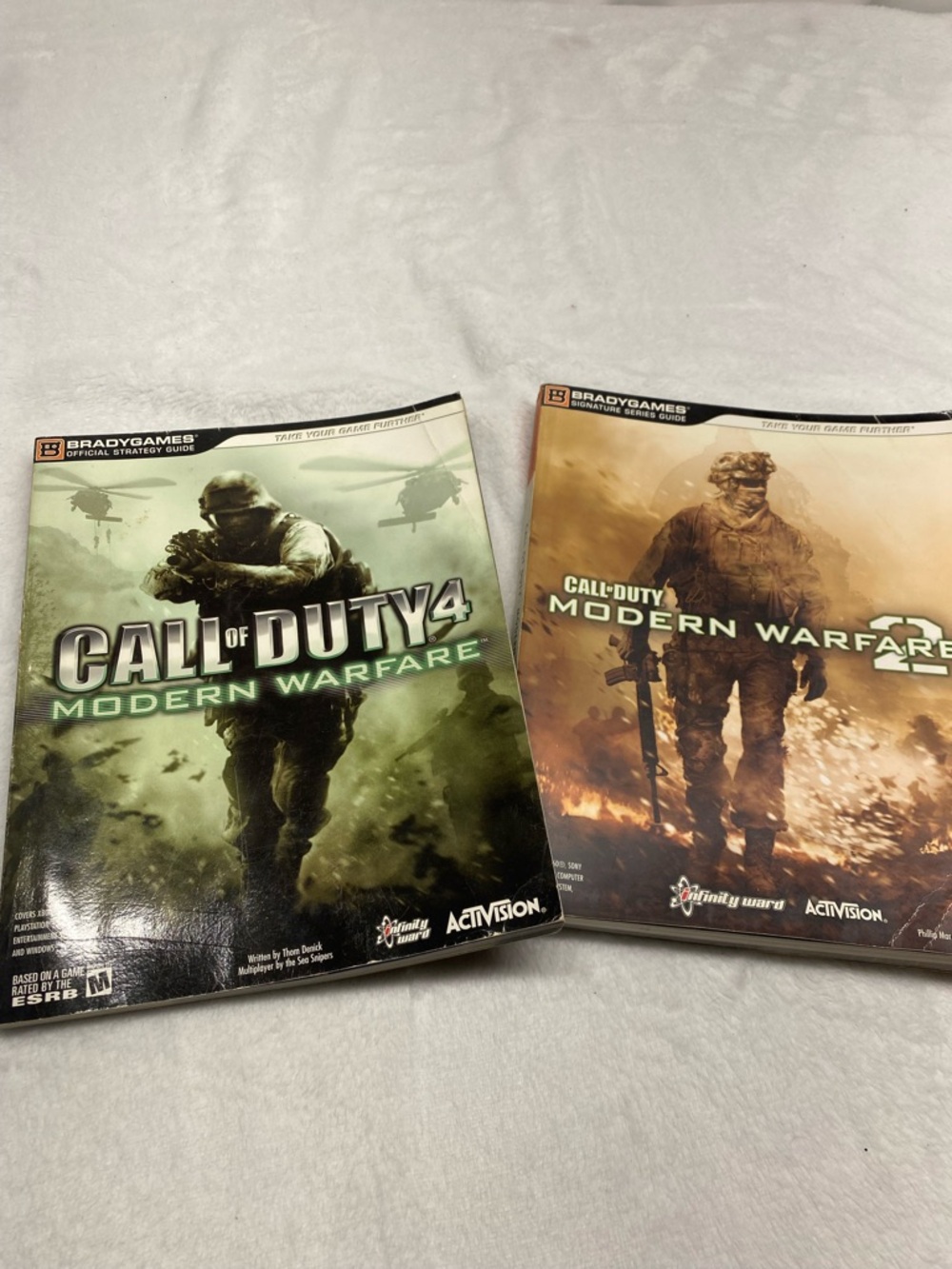 call of duty modern warfare 2 & 4 Strategy Guides